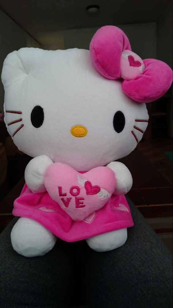 Hello Kitty LOVE Plush