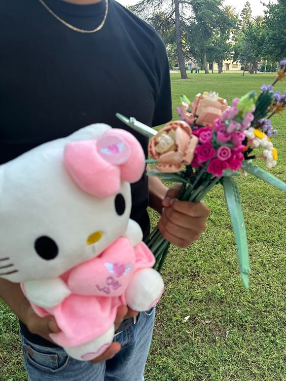 Hello Kitty LOVE Plush